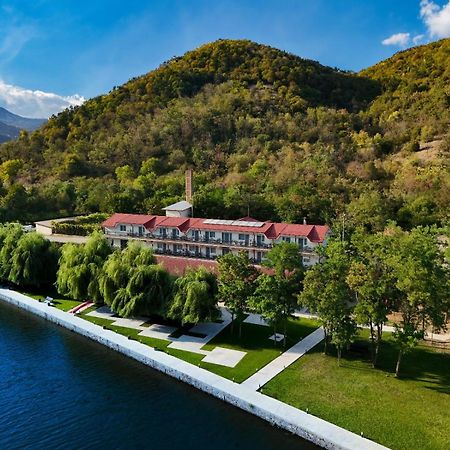 Vega Resort Restaurant & Lodge Orsova Ngoại thất bức ảnh