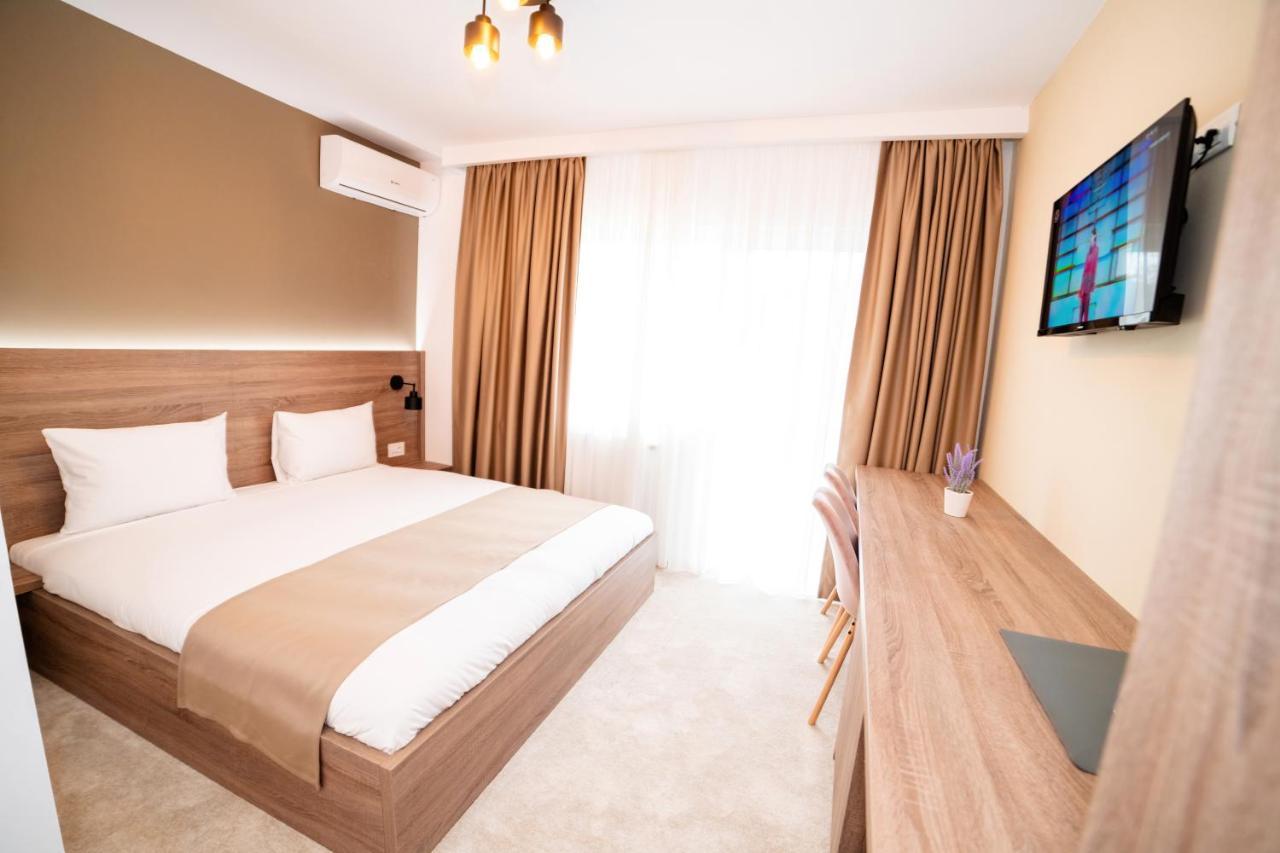 Vega Resort Restaurant & Lodge Orsova Ngoại thất bức ảnh