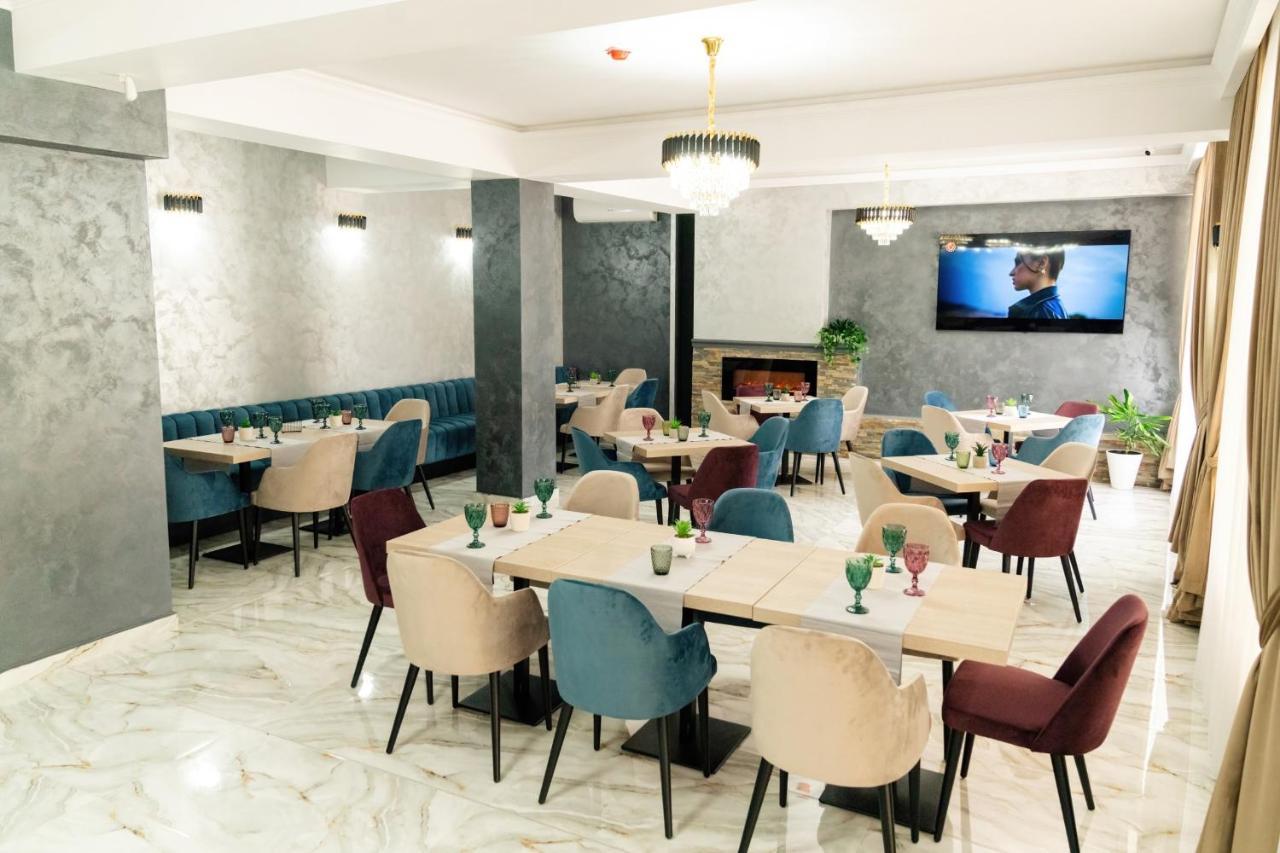 Vega Resort Restaurant & Lodge Orsova Ngoại thất bức ảnh