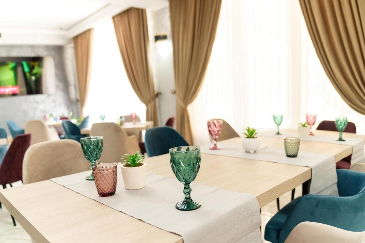 Vega Resort Restaurant & Lodge Orsova Ngoại thất bức ảnh