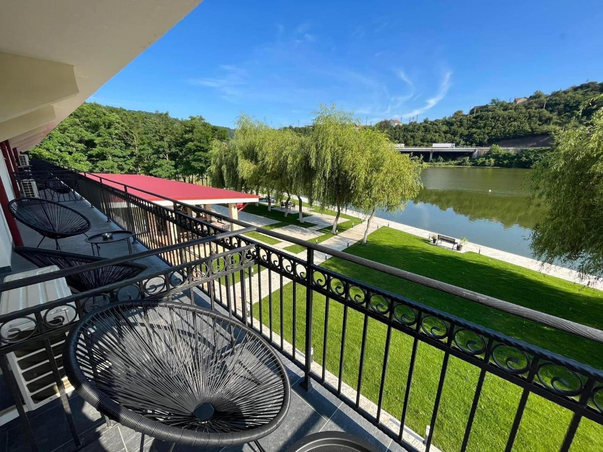 Vega Resort Restaurant & Lodge Orsova Ngoại thất bức ảnh